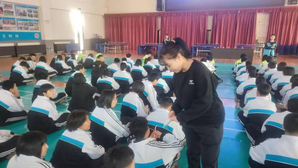 “心愿启航”速优公益实践团队助力盘锦弘毅中学新生适应初中生活 “心愿启航”速优公益实践团队助力盘锦弘毅中学新生适应初中生活